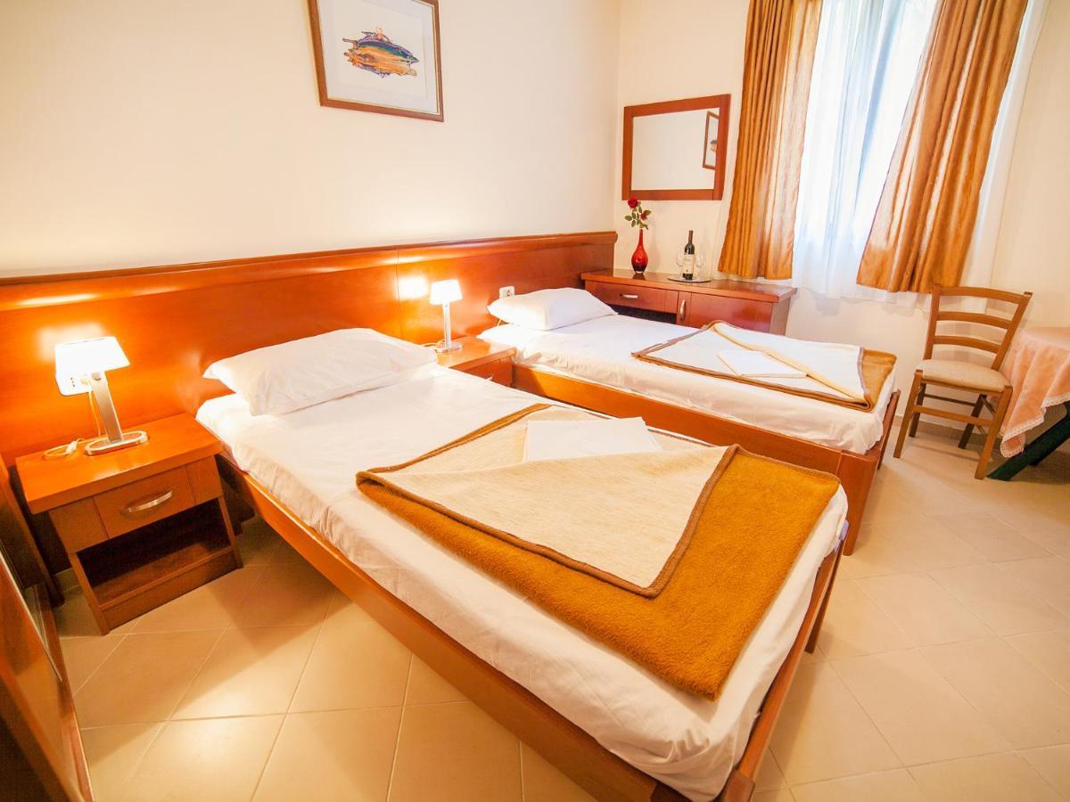 Apartments Krapina Lux Μπούντβα Εξωτερικό φωτογραφία
