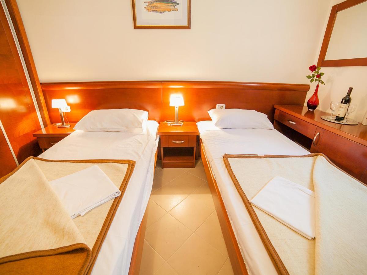 Apartments Krapina Lux Μπούντβα Εξωτερικό φωτογραφία