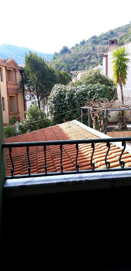 Apartments Krapina Lux Μπούντβα Εξωτερικό φωτογραφία