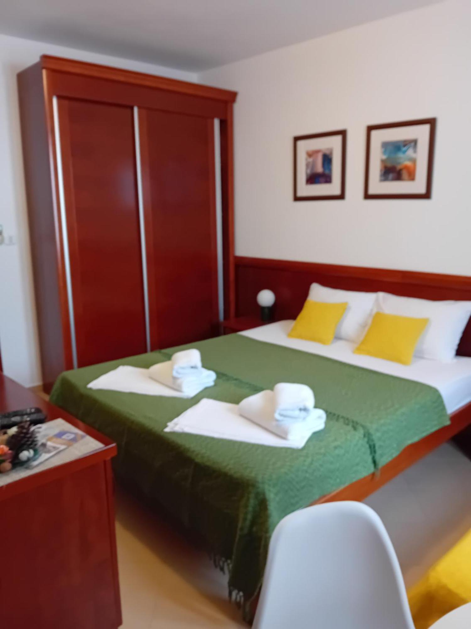 Apartments Krapina Lux Μπούντβα Εξωτερικό φωτογραφία