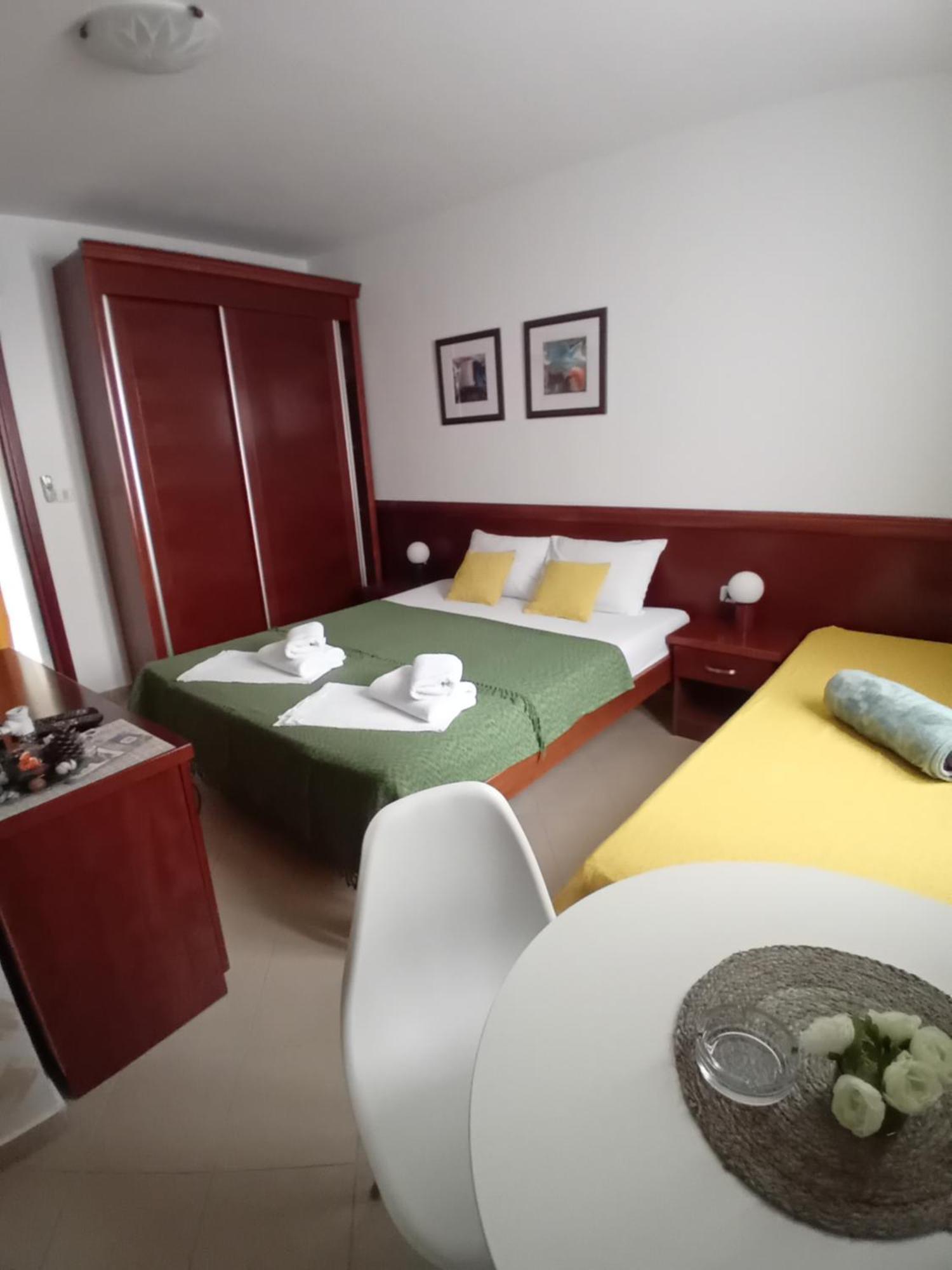 Apartments Krapina Lux Μπούντβα Εξωτερικό φωτογραφία