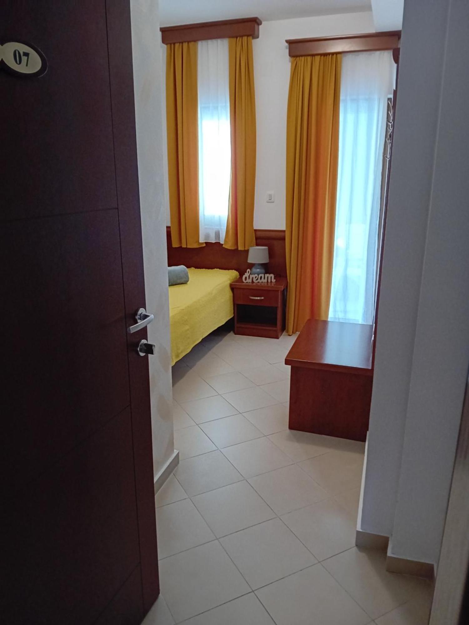 Apartments Krapina Lux Μπούντβα Εξωτερικό φωτογραφία