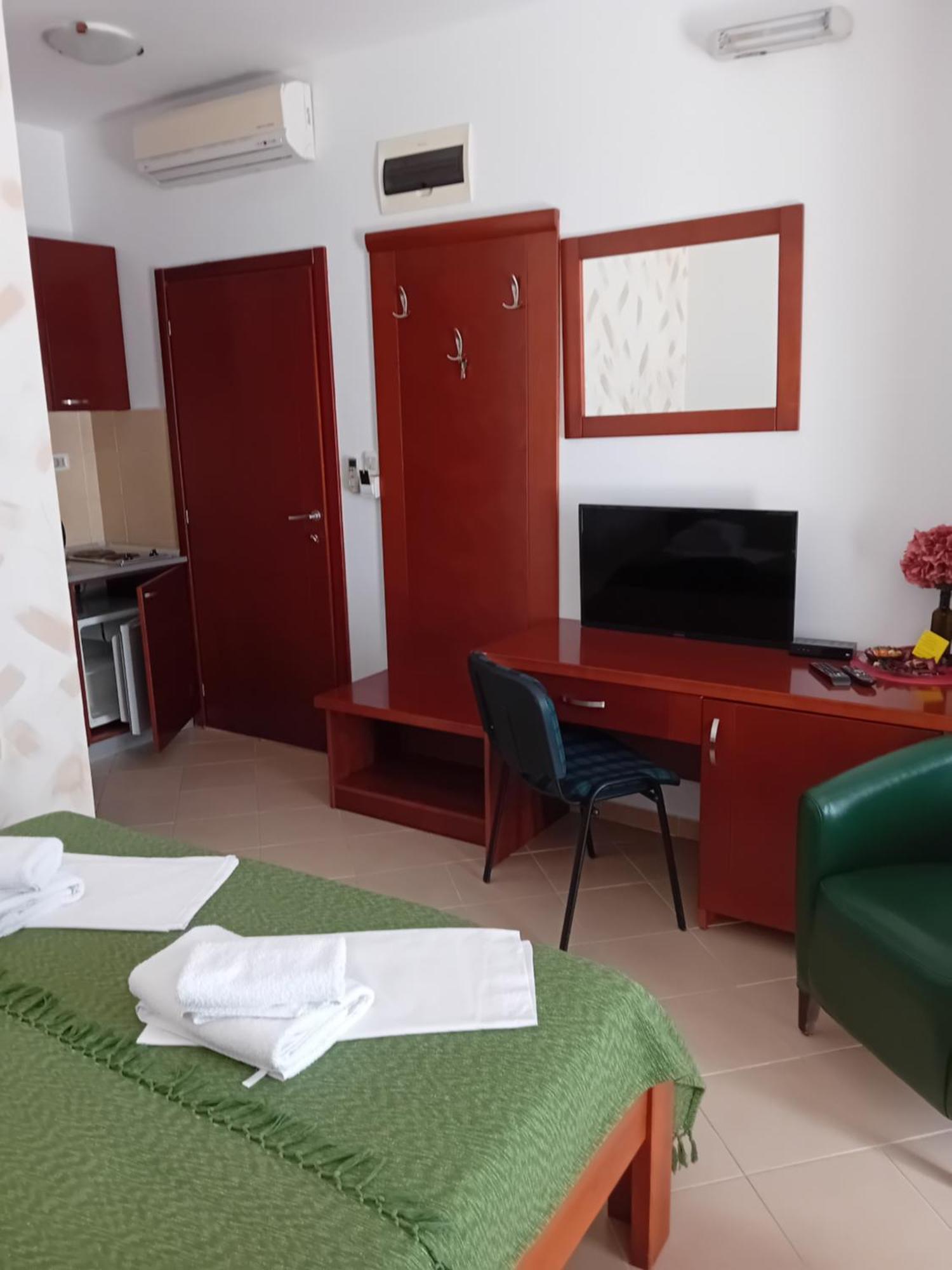 Apartments Krapina Lux Μπούντβα Εξωτερικό φωτογραφία