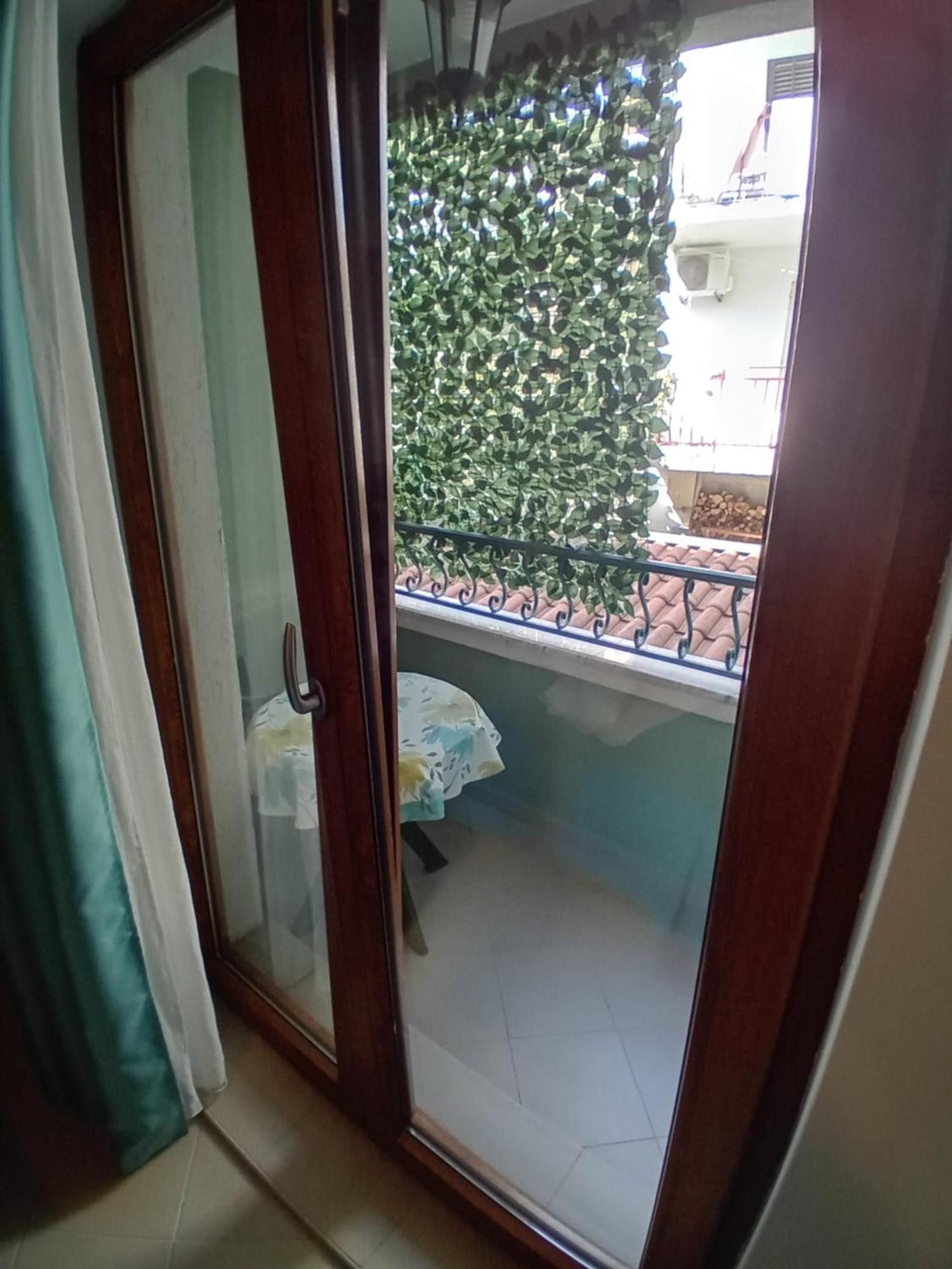 Apartments Krapina Lux Μπούντβα Εξωτερικό φωτογραφία